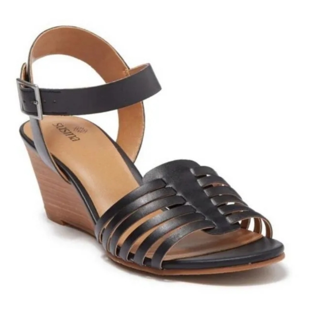 Susina Black and Tan Wedge Sandals